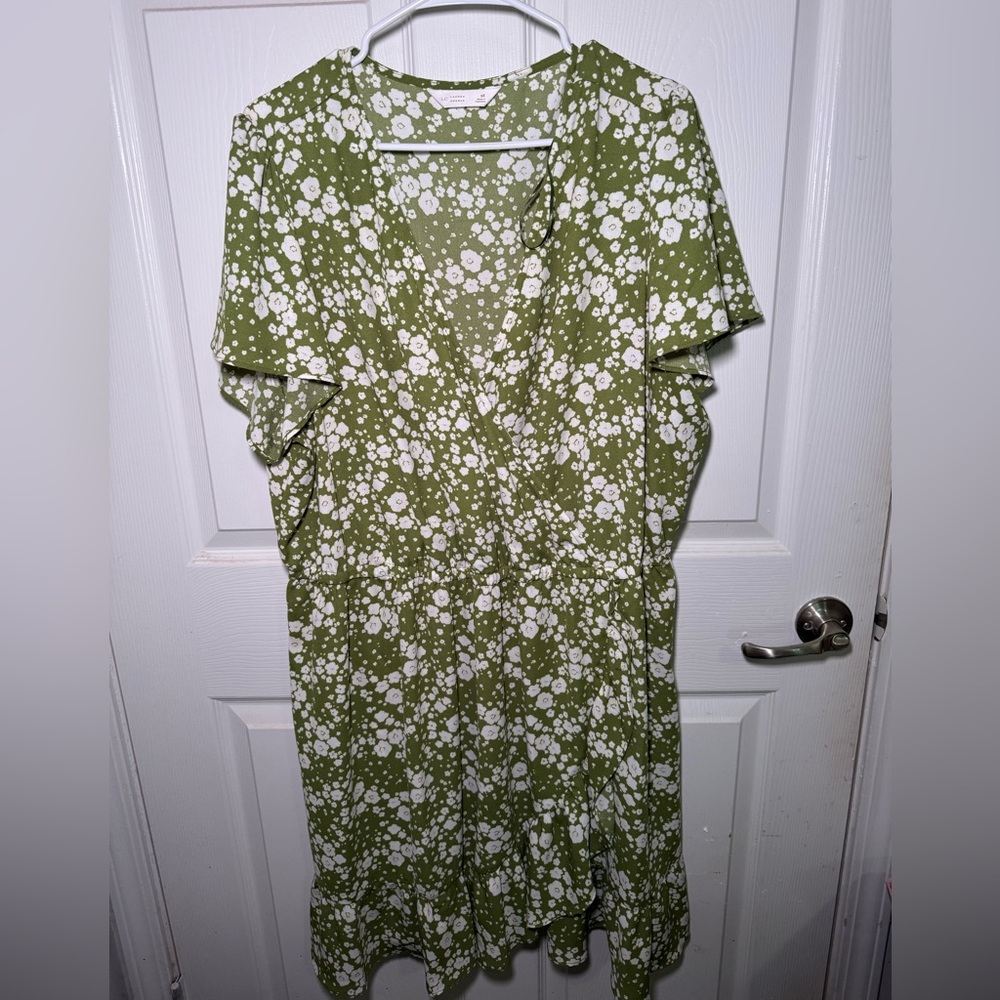 Lauren Conrad Green Floral Dress Plus Size
